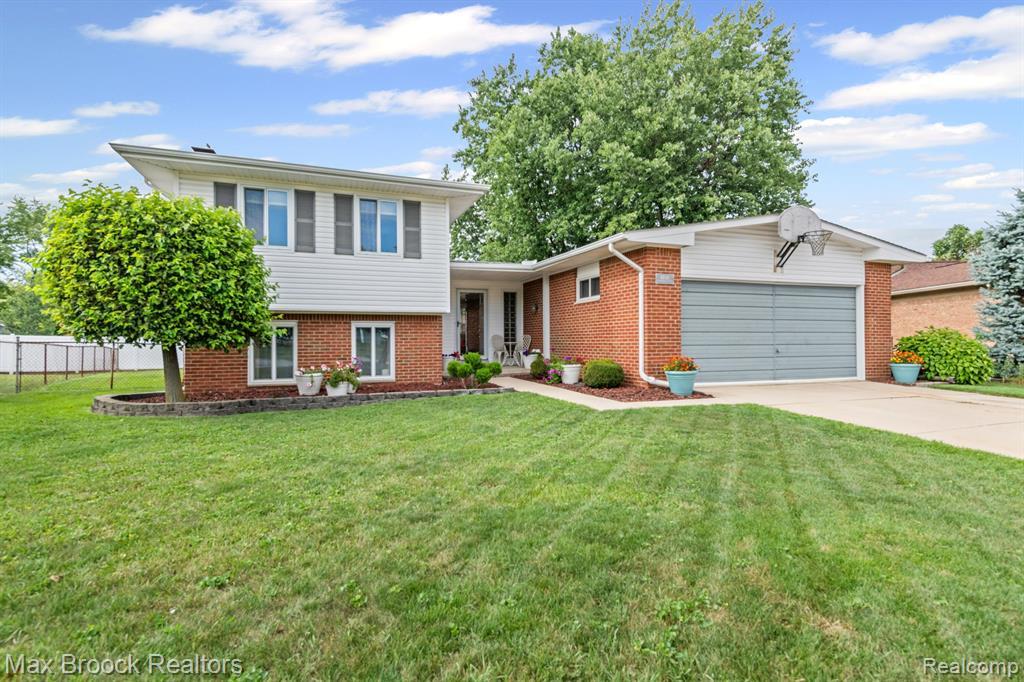 44018 Bannockburn Drive, Canton, MI 48187 — front exterior