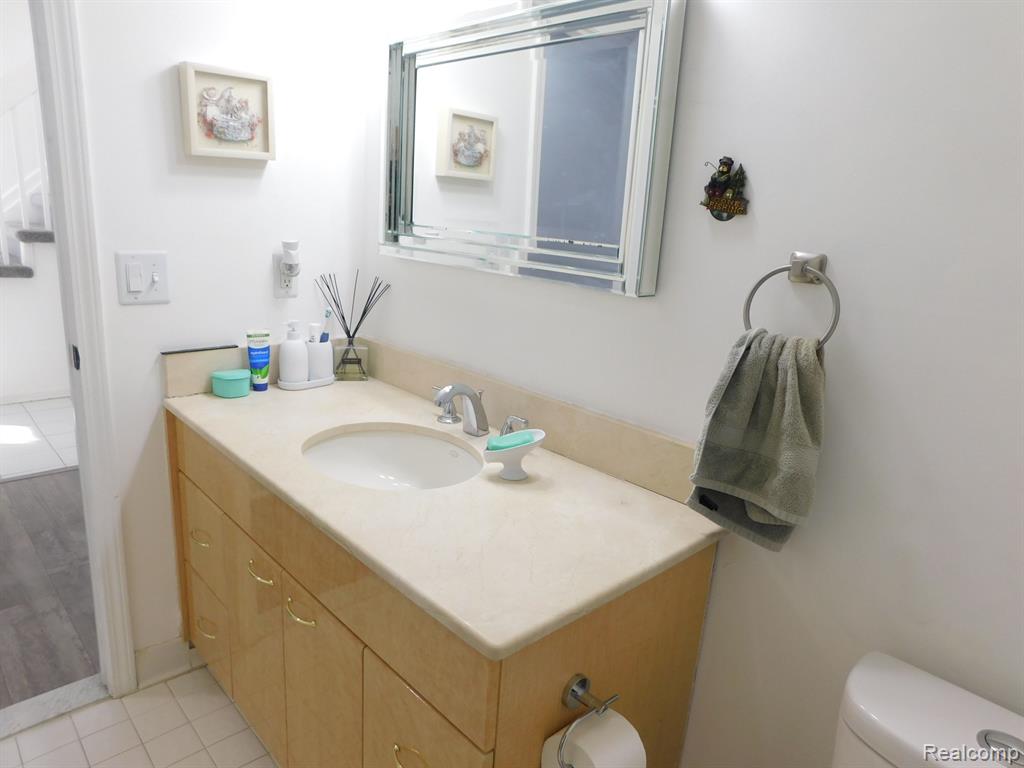 43175 W KIRKWOOD Drive, Clinton Twp, MI 48038 — Photo 42