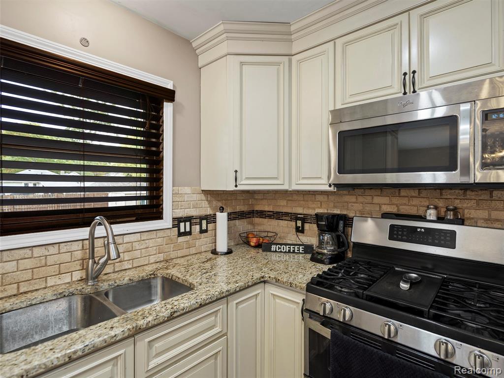 332 E Gates Street, Romeo, MI 48065 — Photo 16
