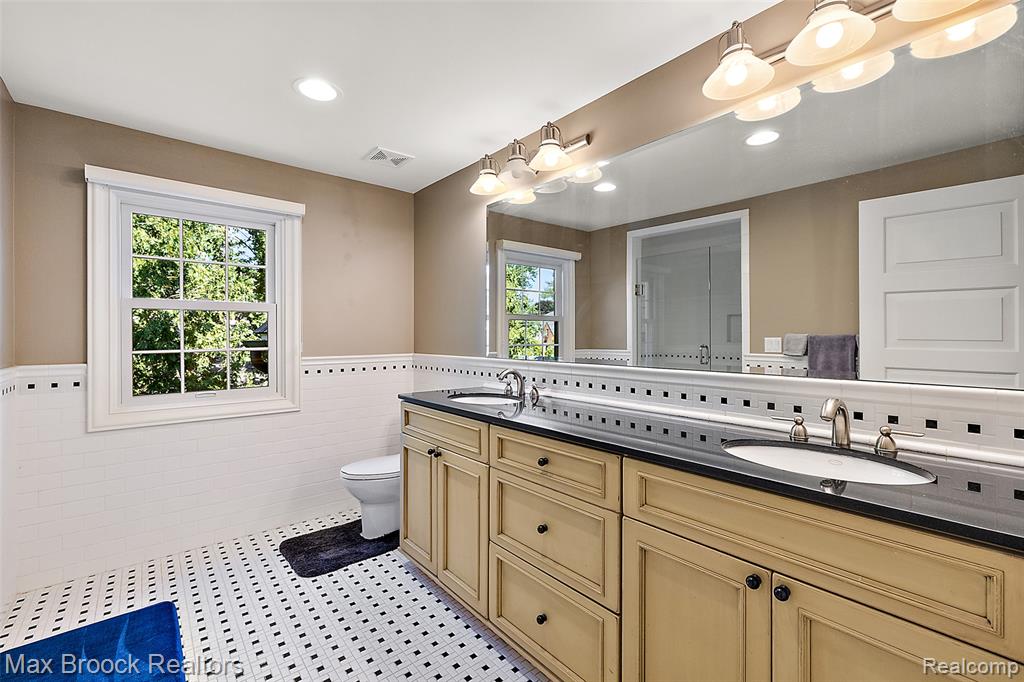 537 Pleasant Street, Birmingham, MI 48009 — Photo 28