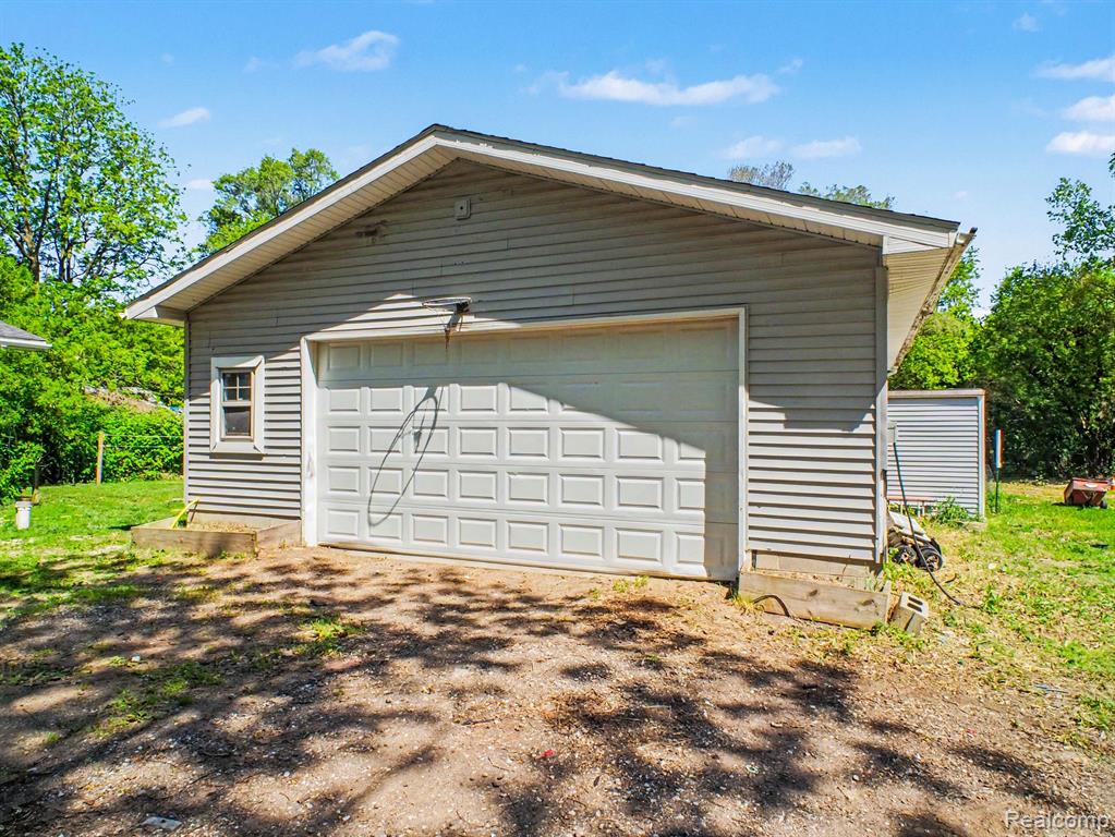 5272 W Frances Road, Clio, MI 48420 — Photo 21