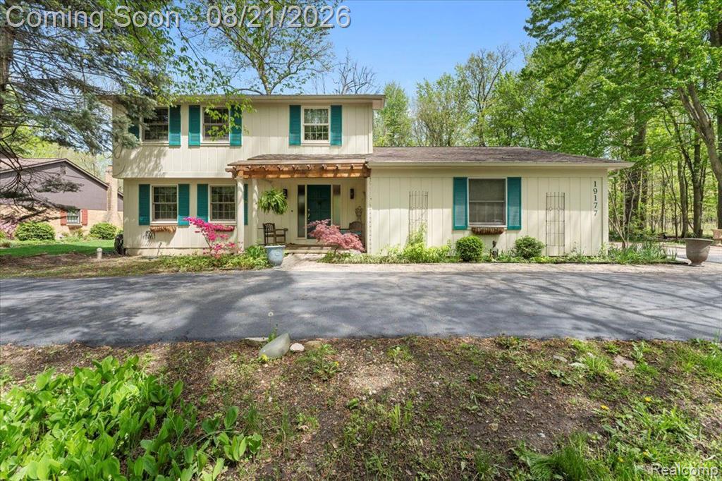 19177 MERIDIAN Road, Grosse Ile, MI 48138