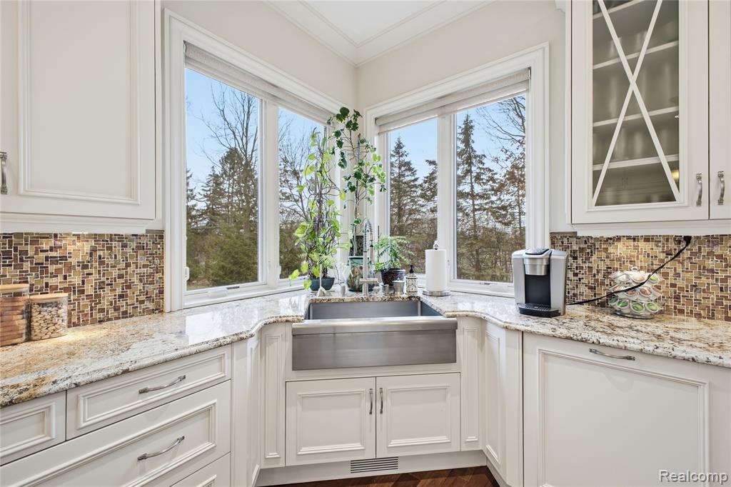 5230 Clarendon Crest Street, Bloomfield Hills, MI 48302 — Photo 20