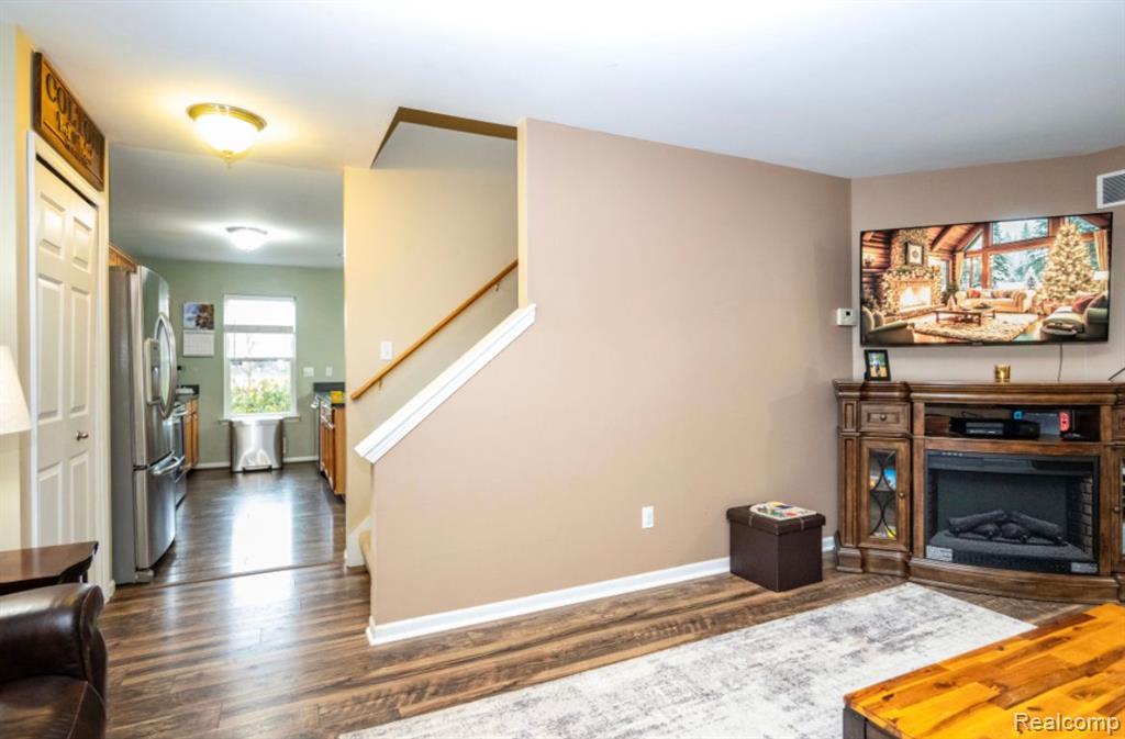 809 BROWER Road, Fowlerville, MI 48836 — Photo 5