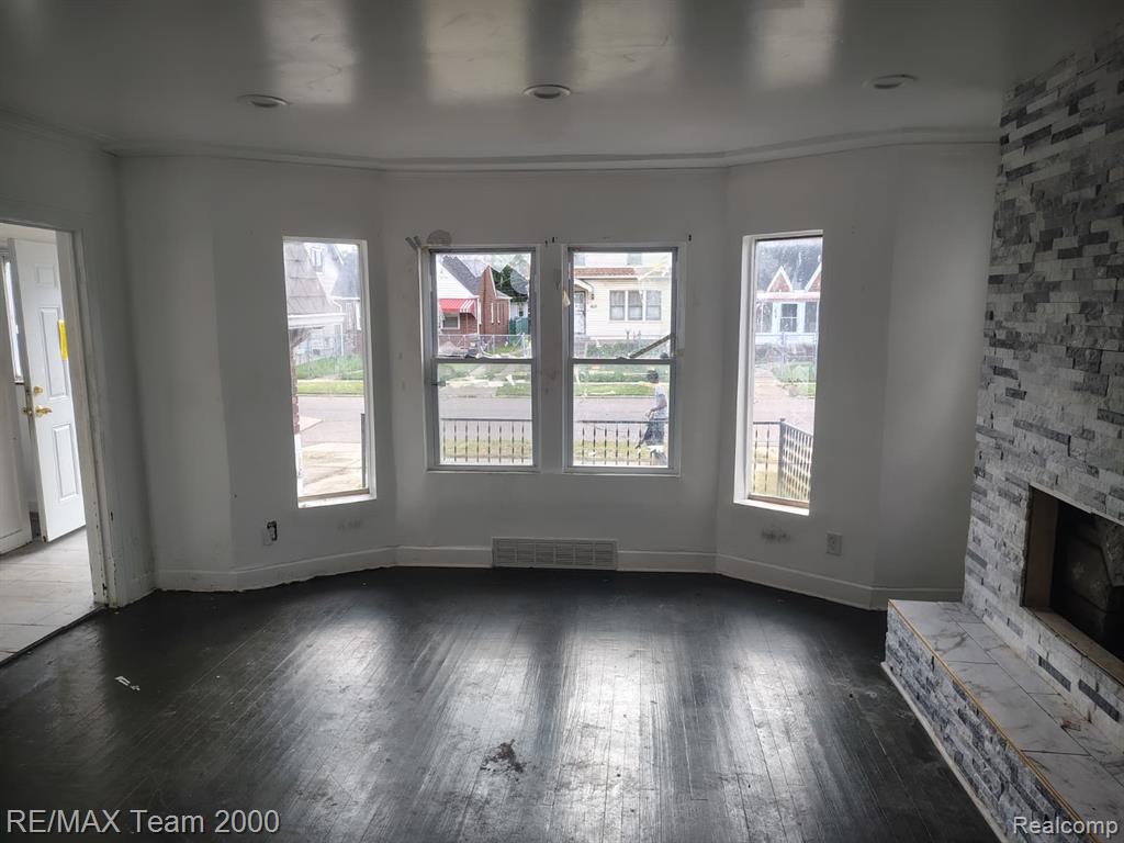 8860 Appoline Street, Detroit, MI 48228 — Photo 7
