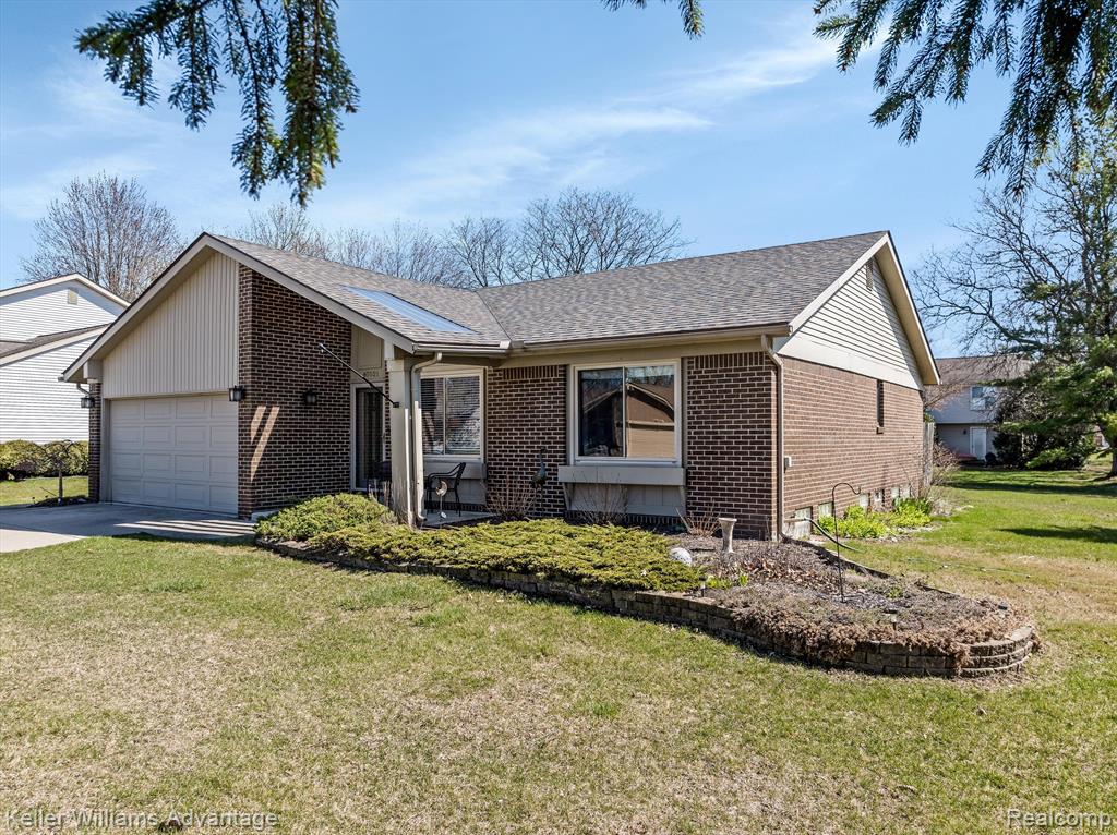 40521 FRANKLIN MILL Street, Novi, MI — Photo 2