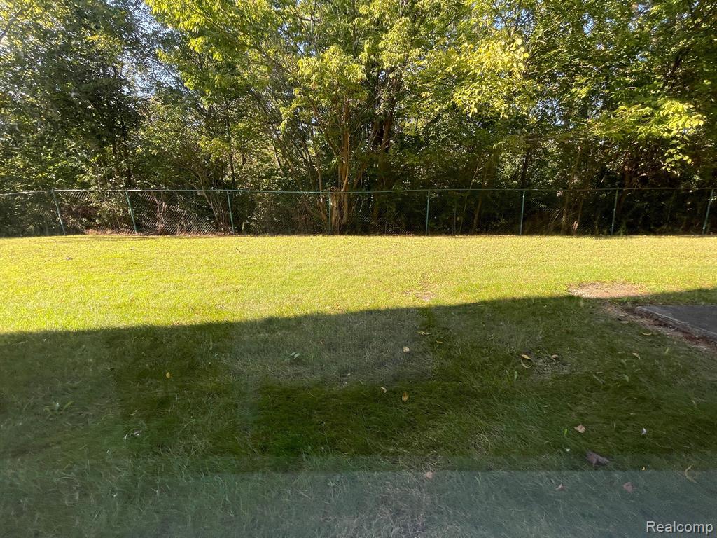 7460 CENTRAL ST APT 3, Westland, MI — Photo 28