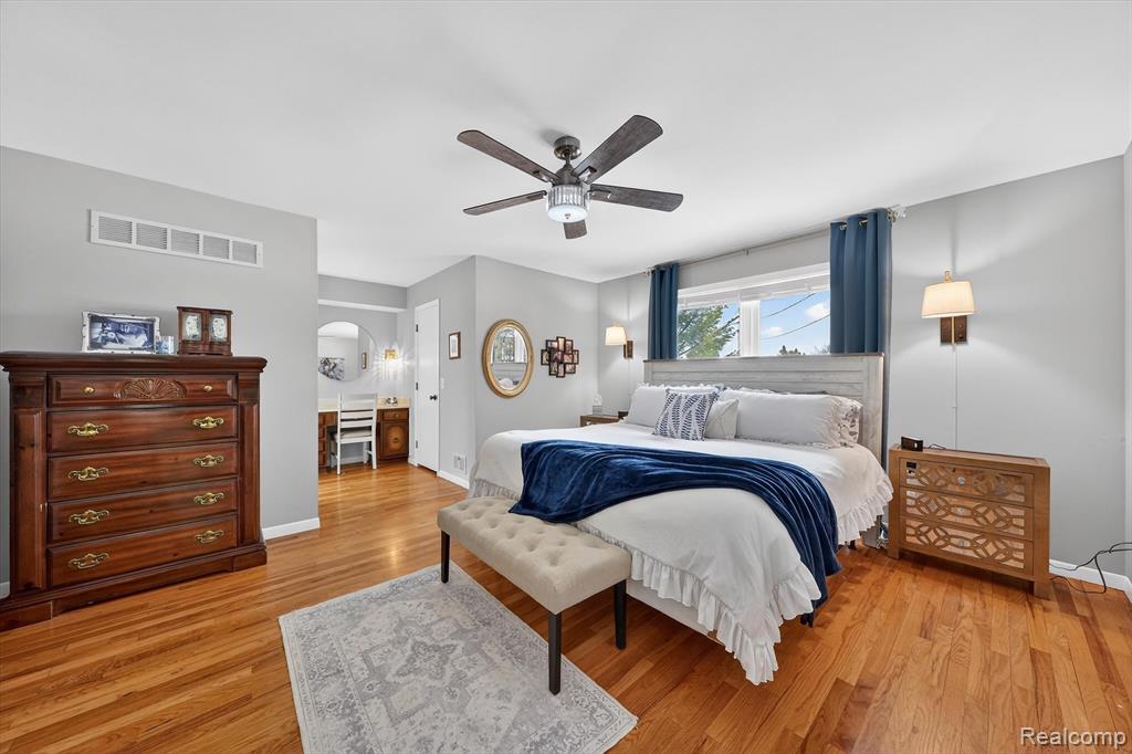 5397 Sutton Place, Grand Blanc, MI 48439 — Photo 18