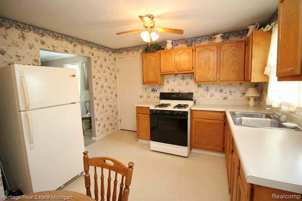 8265 S M 52, Owosso, MI 48867 — Photo 12