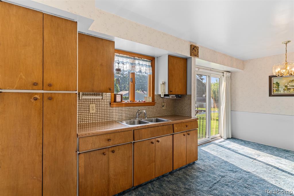4323 Ashlawn Drive, Flint, MI 48507 — Photo 14