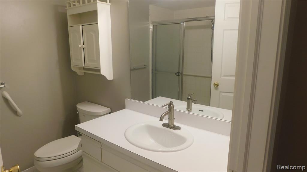 44850 MARIGOLD Drive, Sterling Heights, MI 48314 — Photo 11