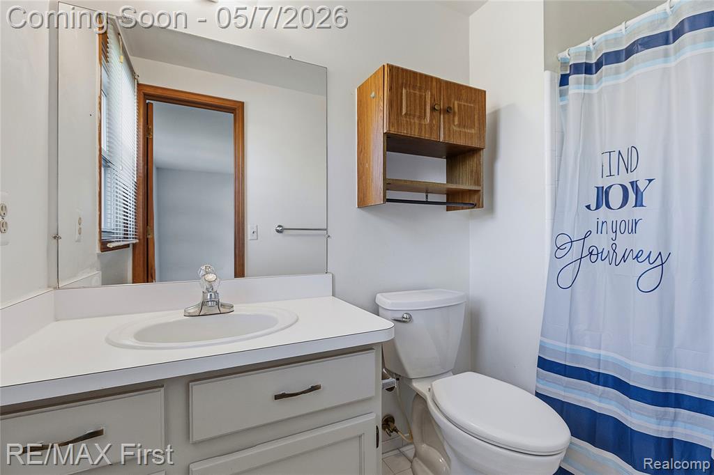 1800 Hillman Drive, Troy, MI 48083 — Photo 20
