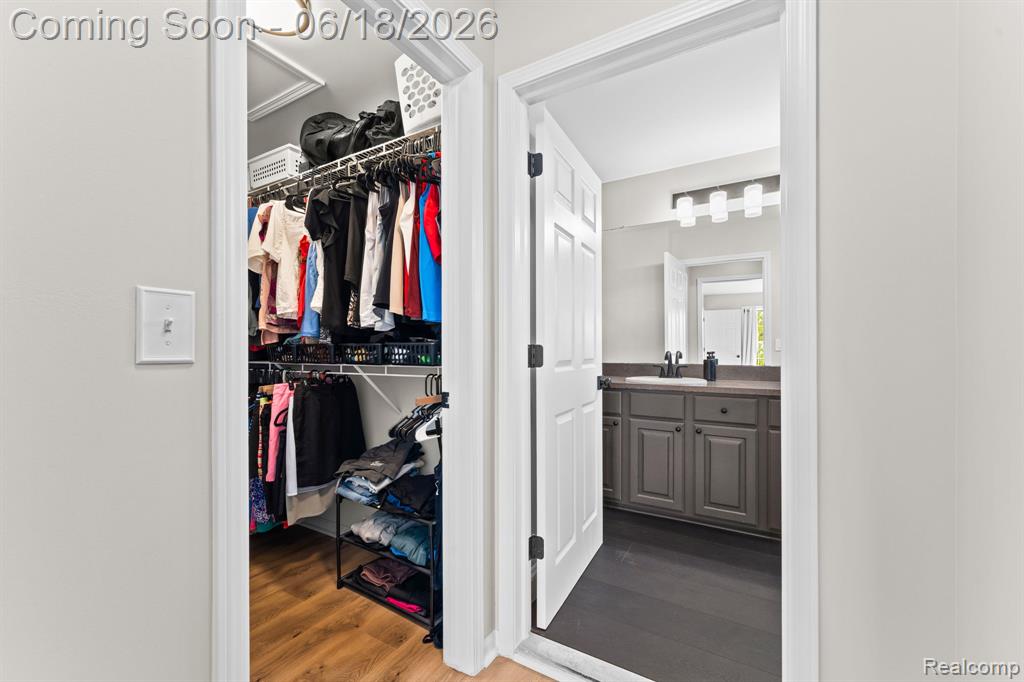 43126 Alcott Circle, Novi, MI 48377 — Photo 37
