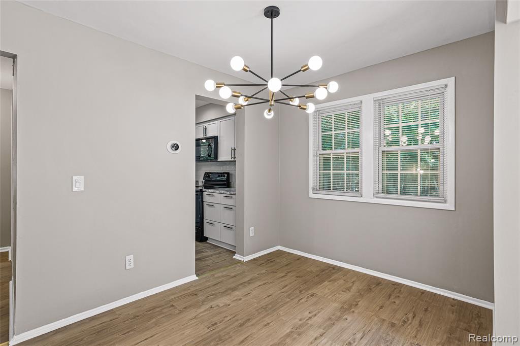 5232 Breeze Hill Place, Troy, MI 48098 — Photo 11