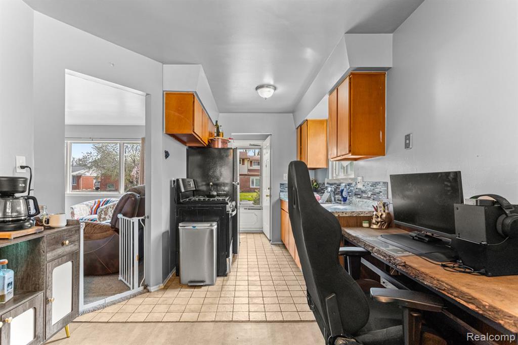 9834 DUDLEY Street, Taylor, MI 48180 — Photo 16