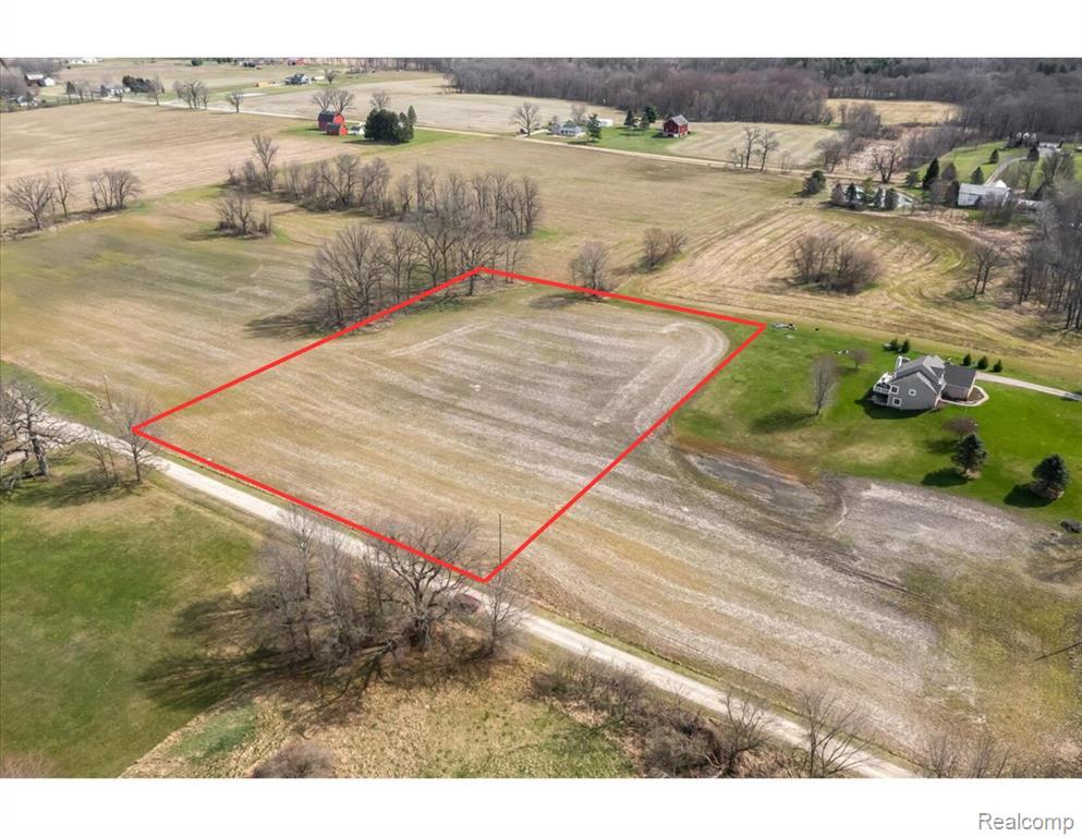 L Schrepfer Road, Howell, MI 48855 — front exterior