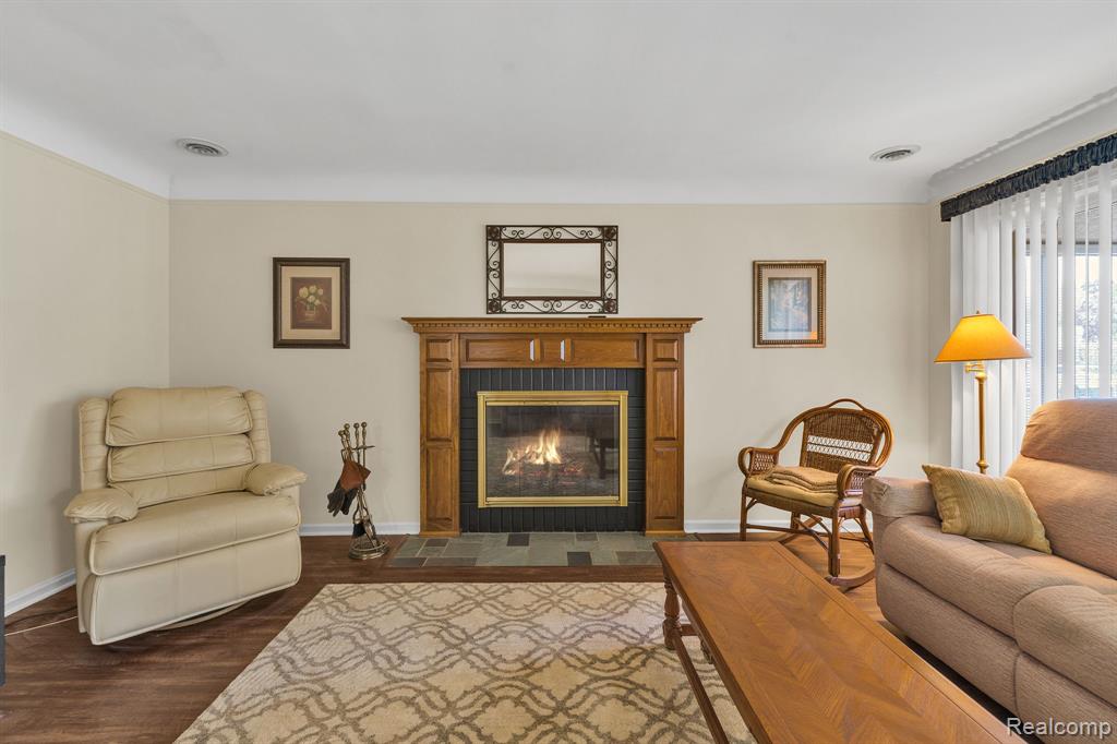5725 Burger Street, Dearborn Heights, MI 48127 — Photo 6