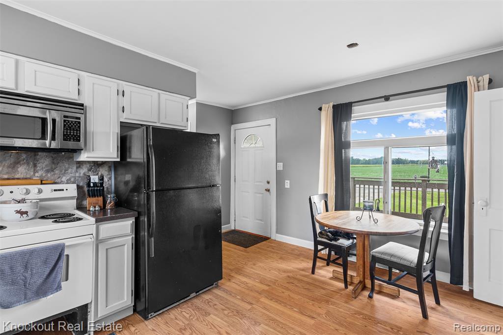 8058 Stanley Road, Flushing, MI 48433 — Photo 9