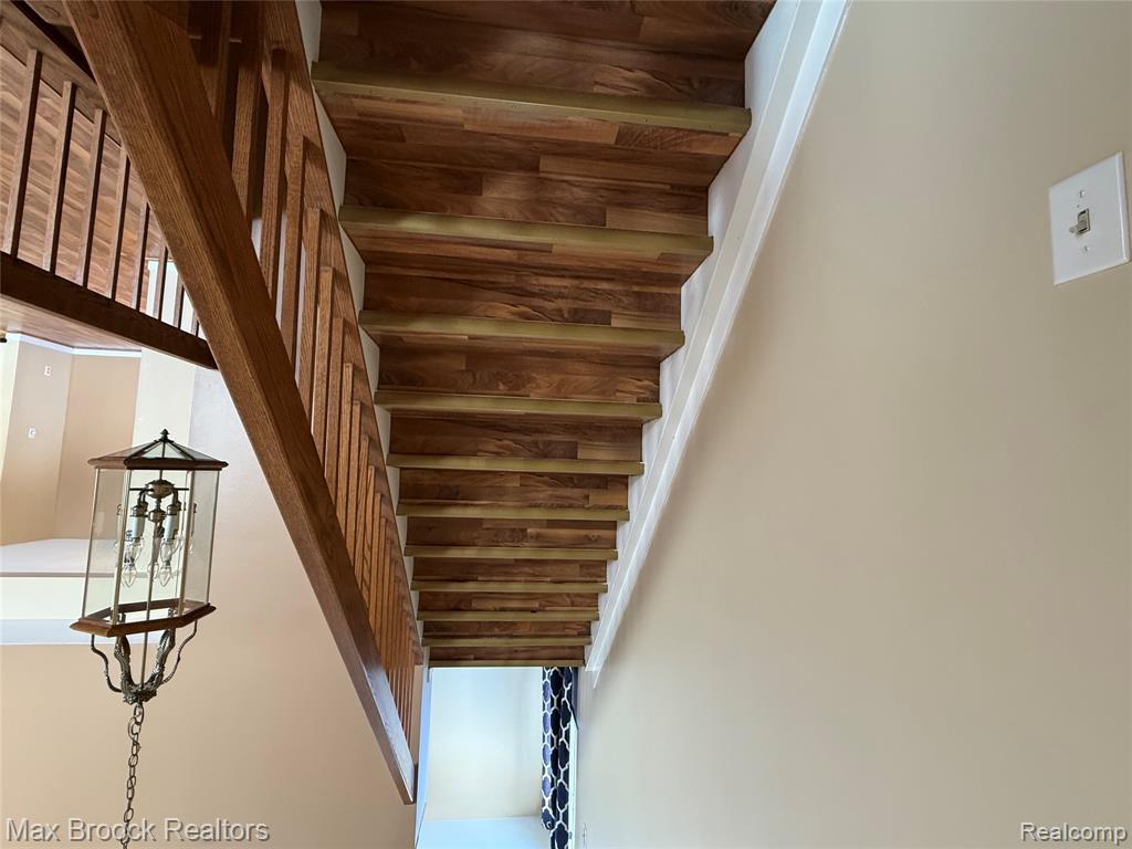 6670 Maple Lakes Drive, West Bloomfield, MI — Photo 25
