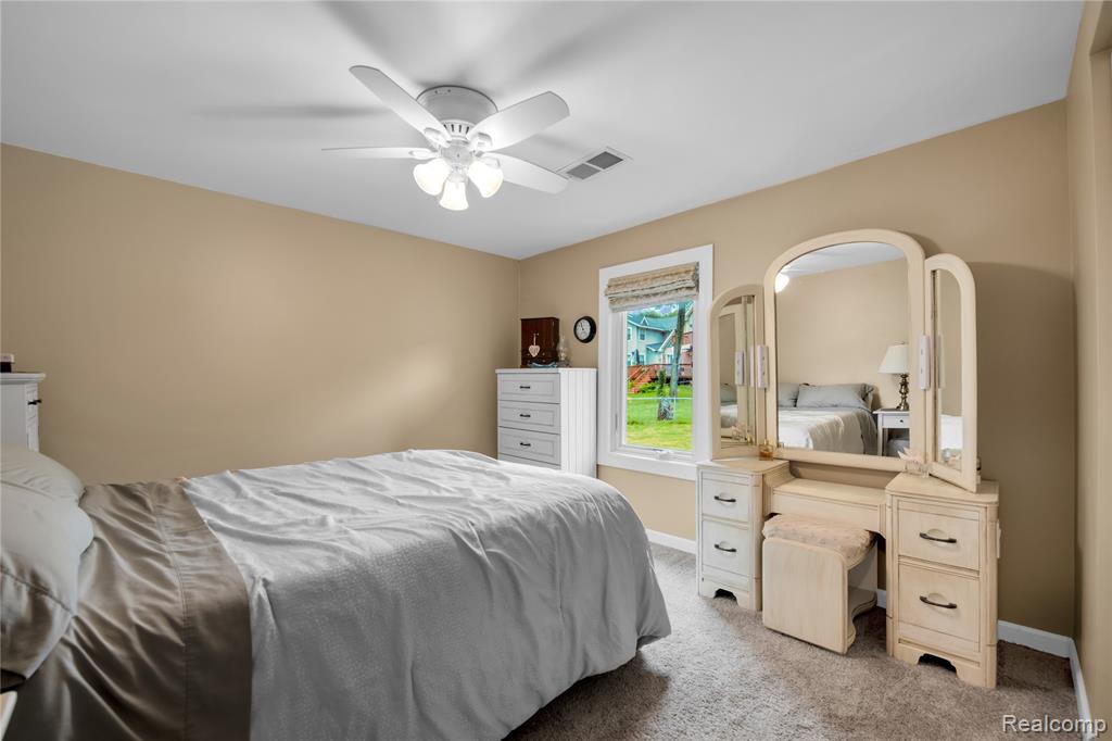 8320 Lagoon Street, Commerce Twp, MI 48382 — Photo 21