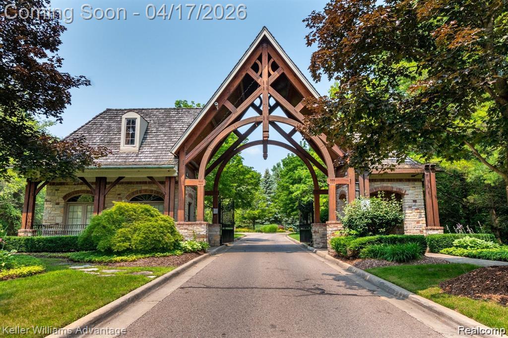 10993 Stoney Point Drive, South Lyon, MI, 48178