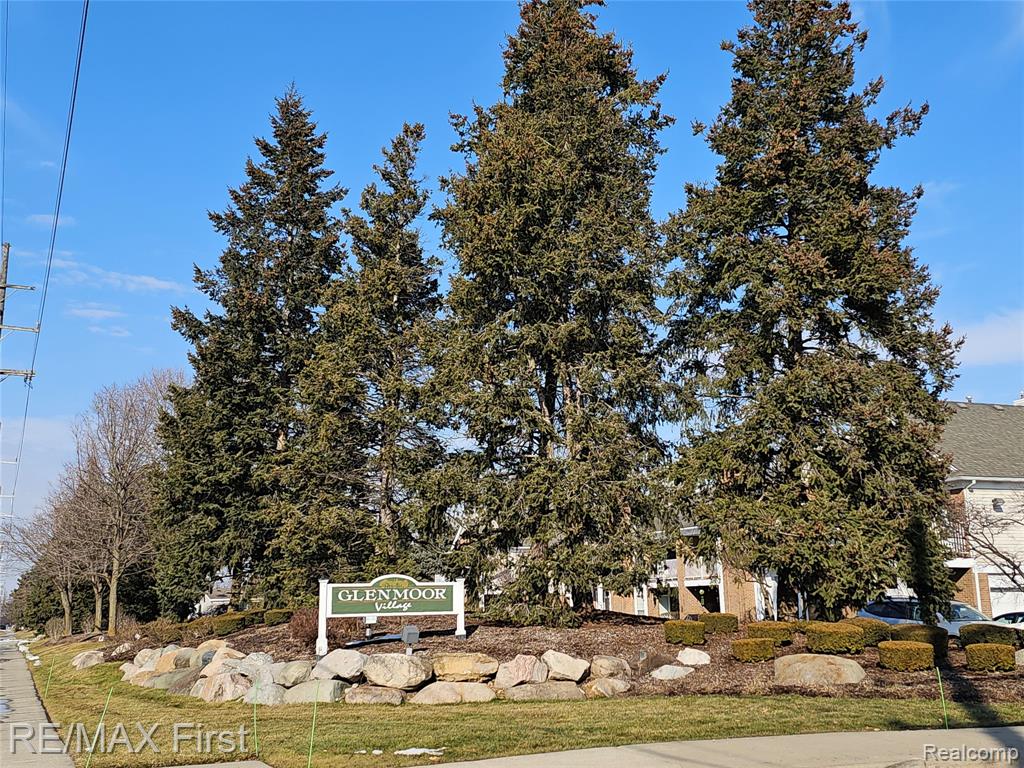 46124 Allenton Drive, Macomb, MI 48044 — front exterior