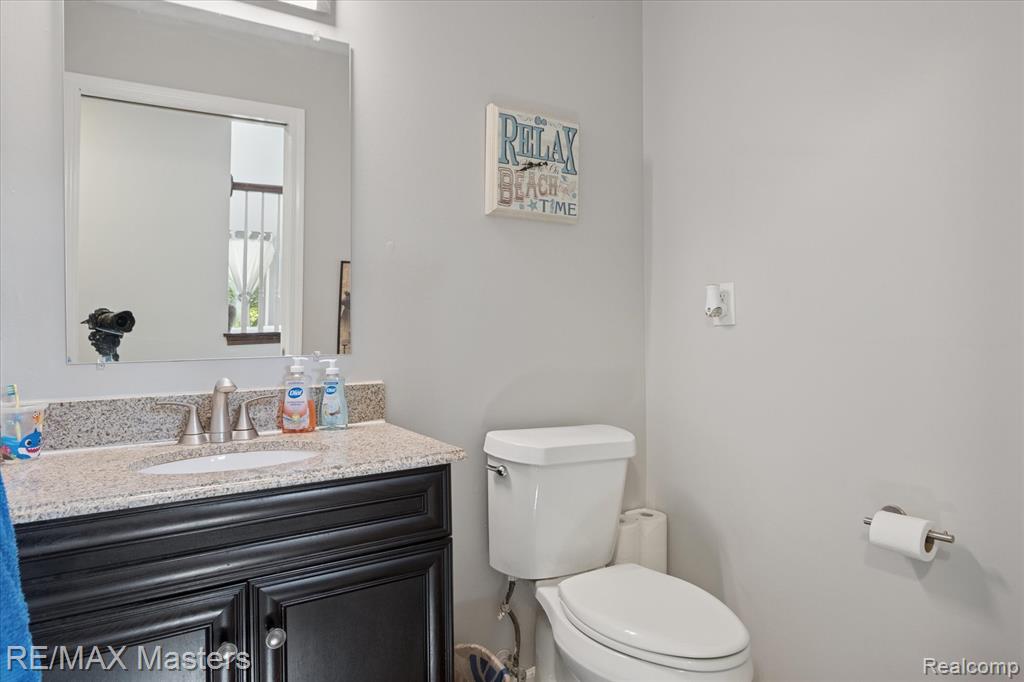 23121 Leighwood Drive, Woodhaven, MI 48183 — Photo 42