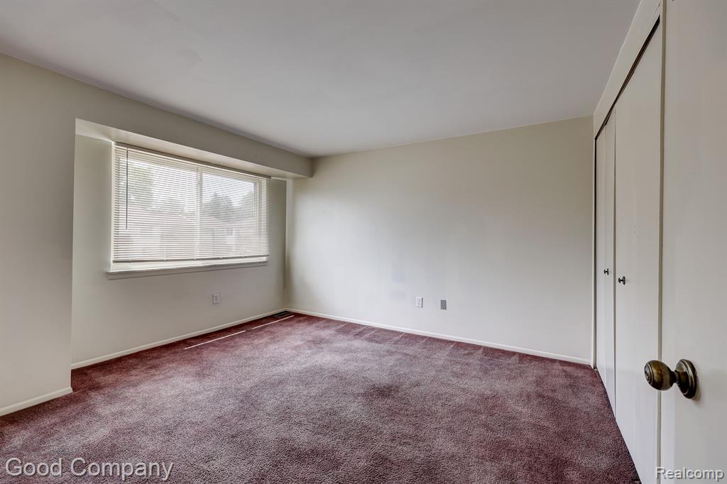 1 FREDRICKSBURG TOWNE Street, Southfield, MI 48075 — Photo 18