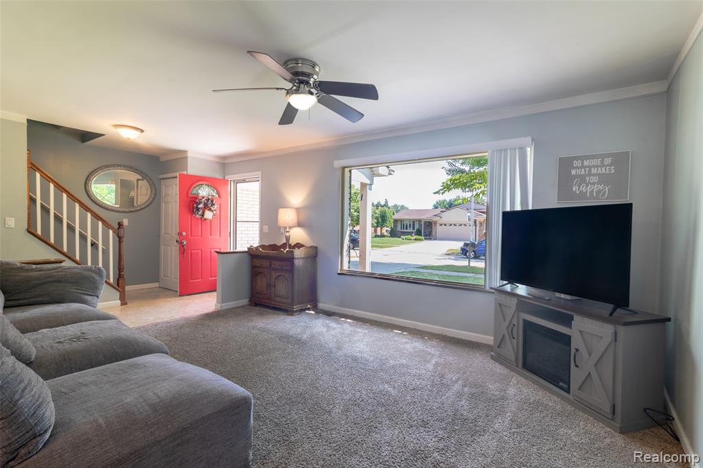 24550 Colonial Drive, Woodhaven, MI 48183 — Photo 4