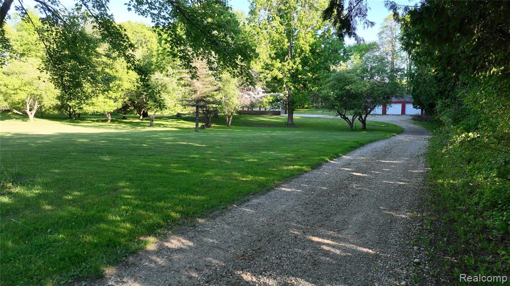 2356 Rochester Road, Leonard, MI 48367 — Photo 40