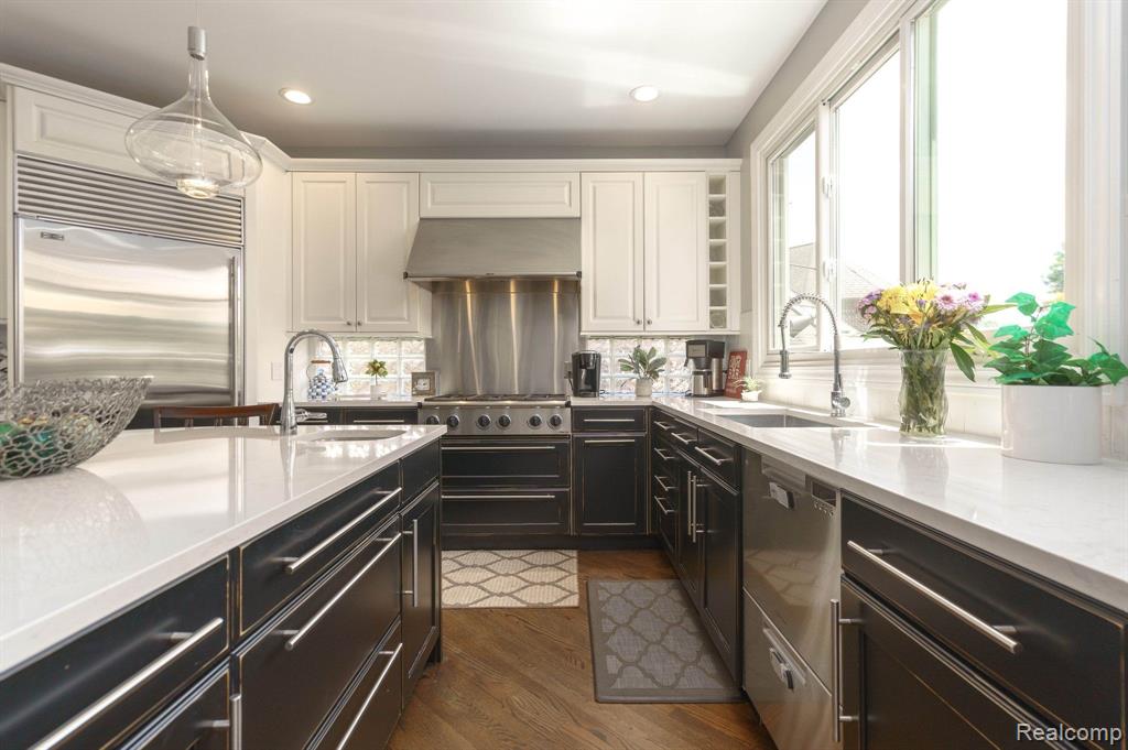4425 ISLAND VIEW Drive, Waterford, MI 48328 — Photo 17