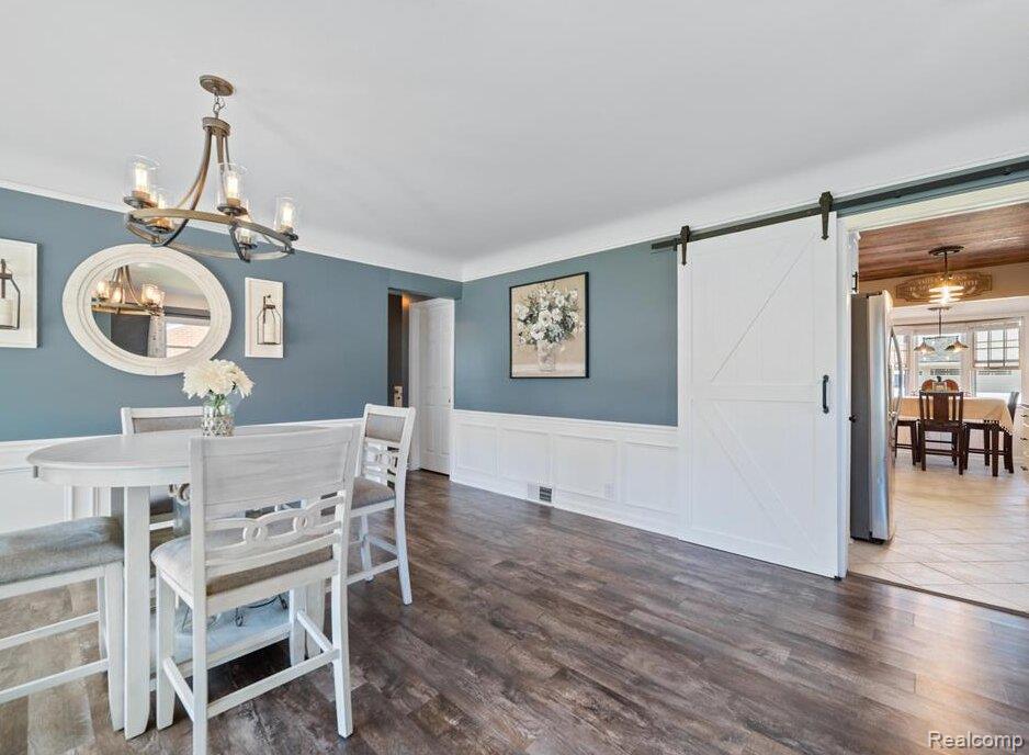 6567 Sterling Court, Garden City, MI — Photo 4