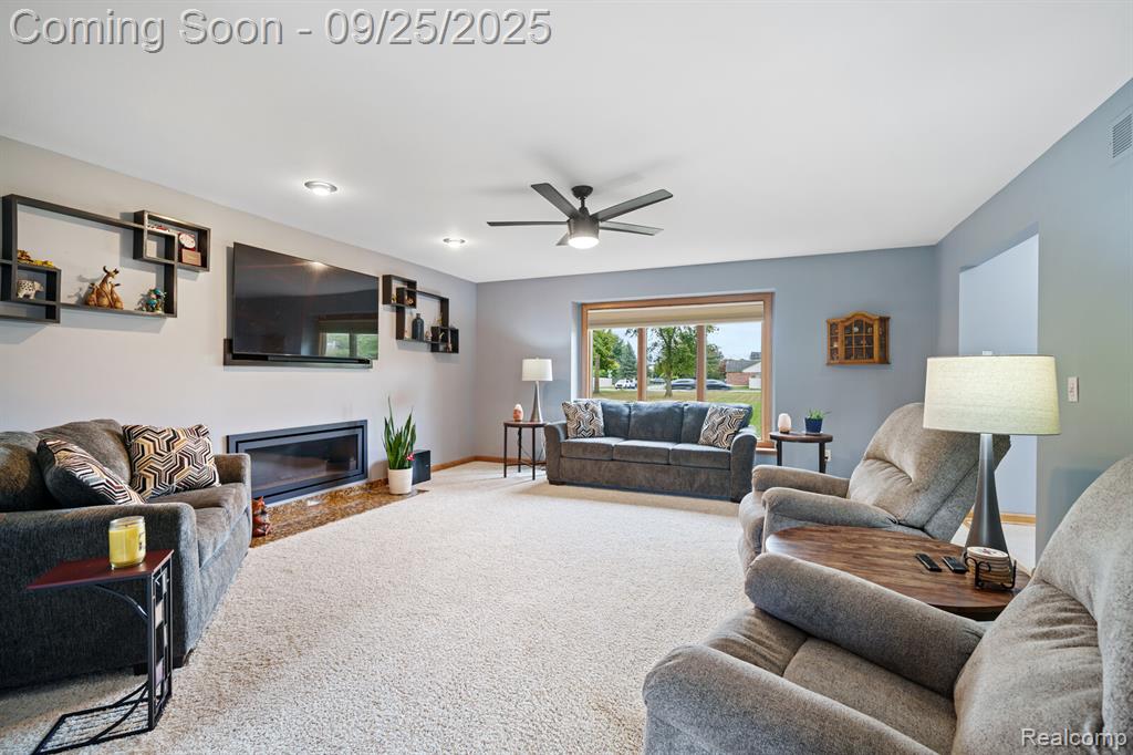 42733 Heydenreich Road, Clinton Twp, MI 48038 — Photo 9