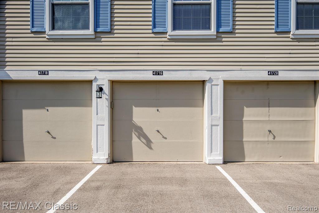 41716 ONAWAY Drive, Northville, MI 48167 — Photo 22