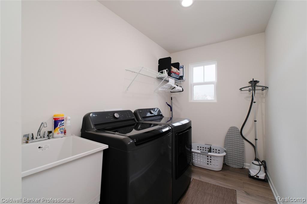 4813 Marquette Drive, Milford, MI 48381 — Photo 28