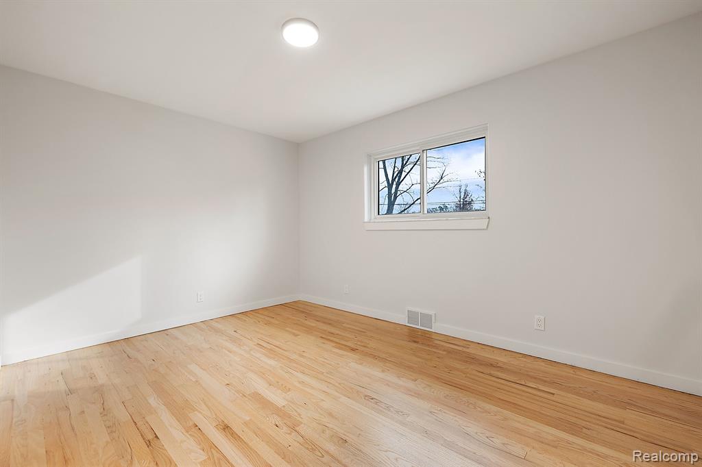 5666 GIBBING Road, Shelby, MI 48317 — Photo 19