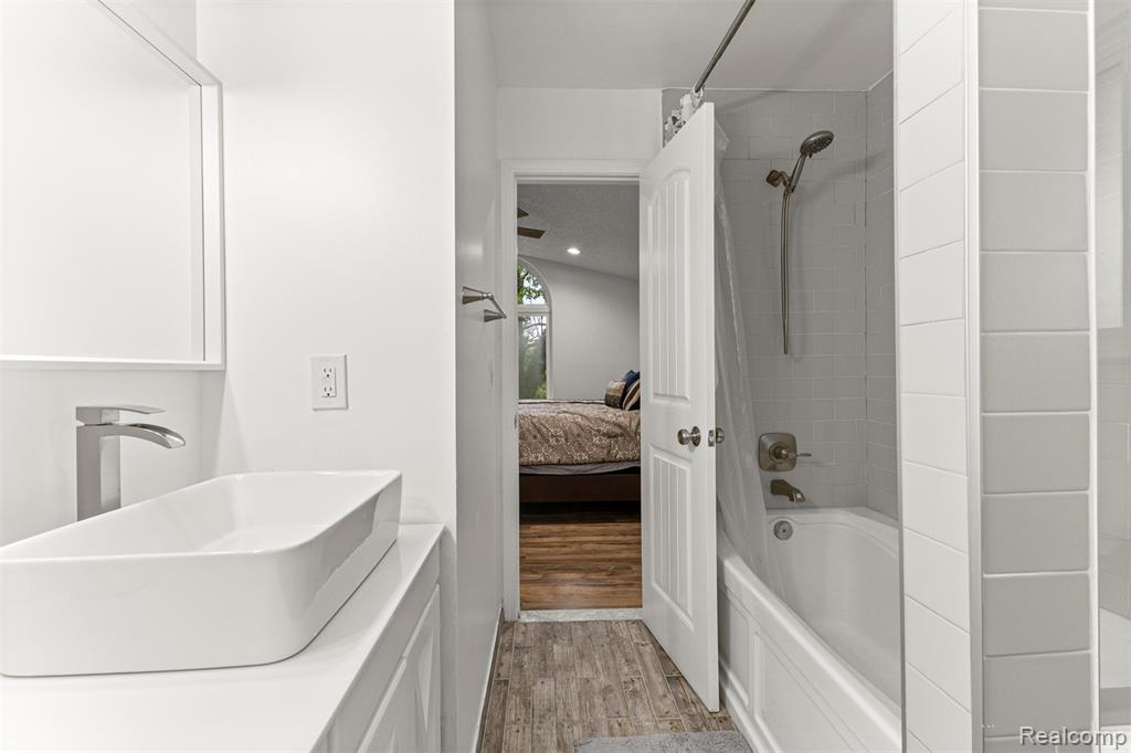 2481 Woodmont Drive E, Canton, MI 48188 — Photo 23