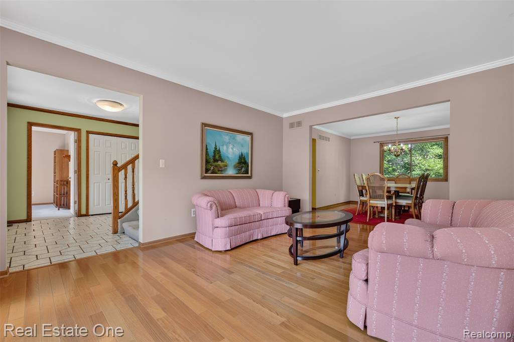 417 Eckford Circle, Troy, MI 48085 — Photo 4