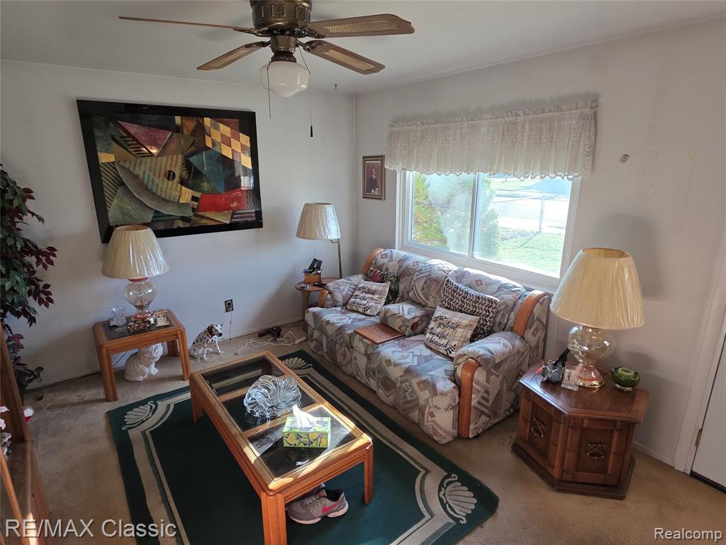 1072 Cloverlawn Drive, Pontiac, MI 48340 — Photo 4