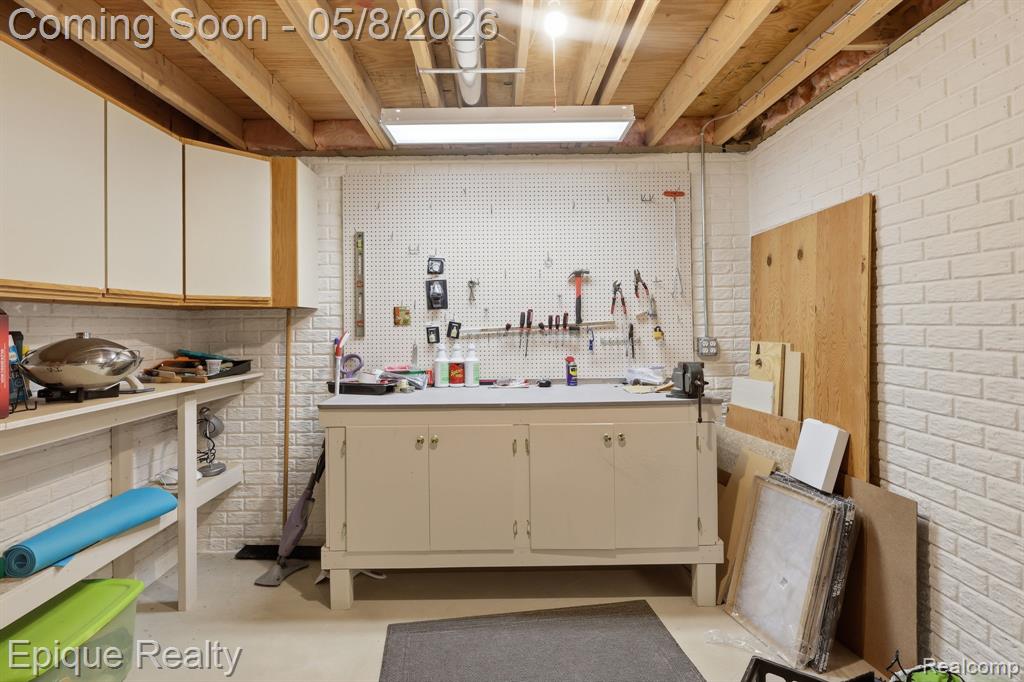 753 Woodhaven Drive, Commerce Twp, MI 48390 — Photo 34