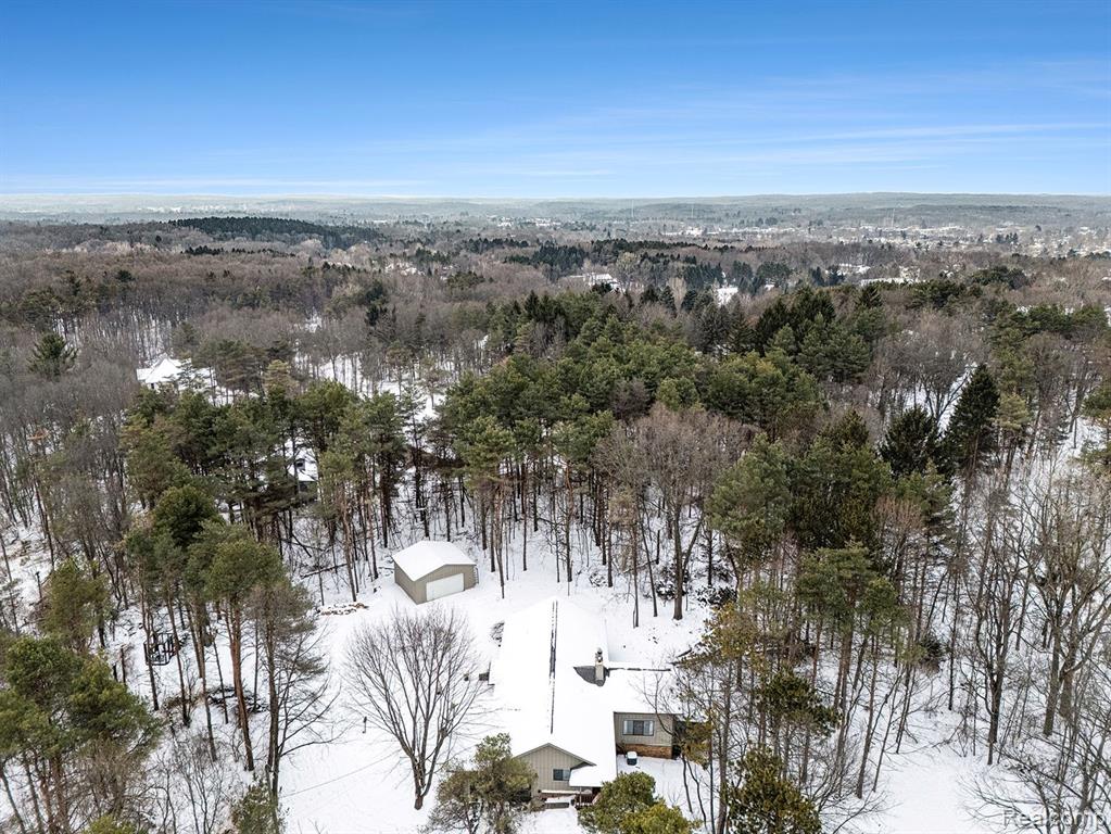 1276 Oakwood Road, Ortonville, MI 48462 — Photo 29