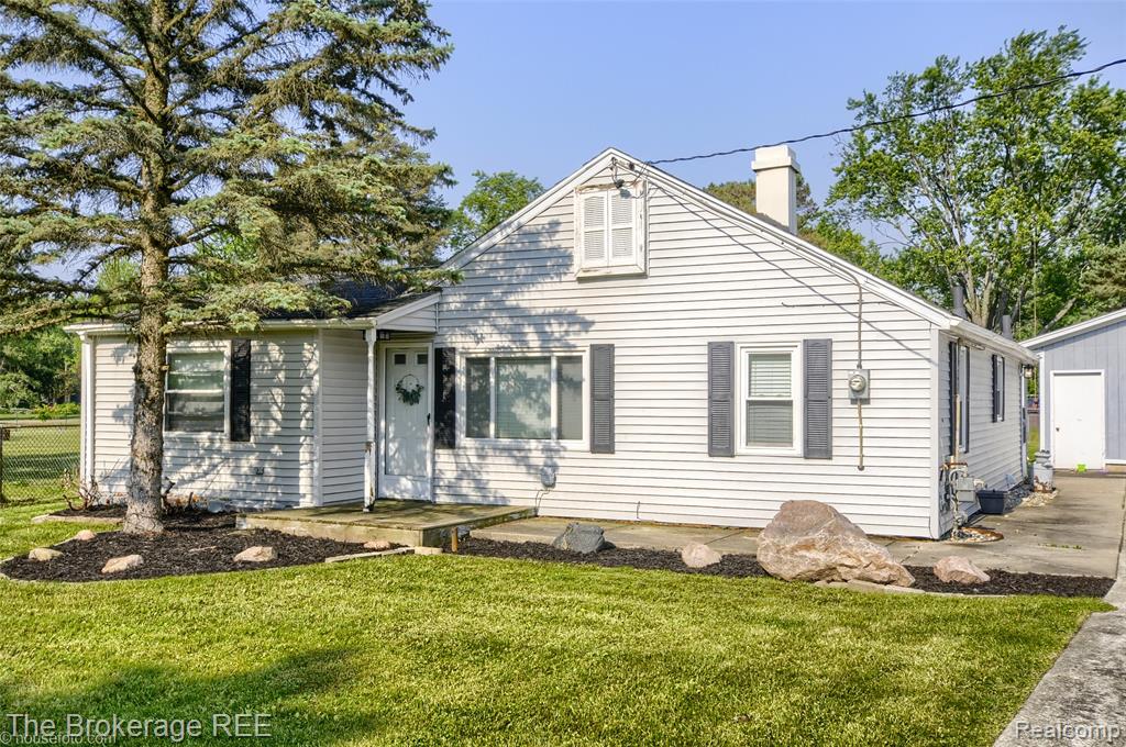 4462 Dye Road, Swartz Creek, MI 48473 — Photo 2