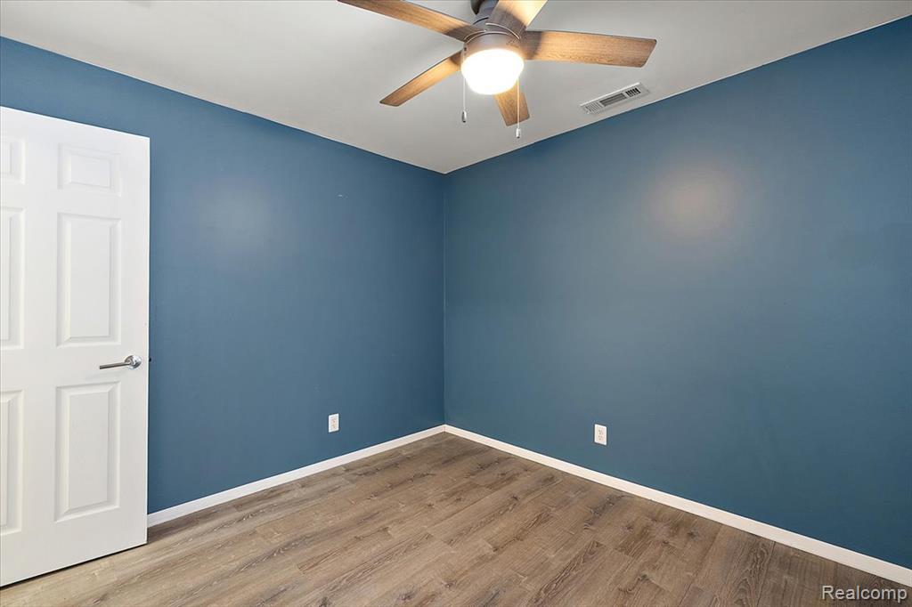 2831 Glenwood Court, Lake Orion, MI — Photo 27