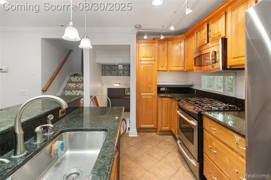 6600 Westphalia, West Bloomfield, MI 48324 — Photo 5