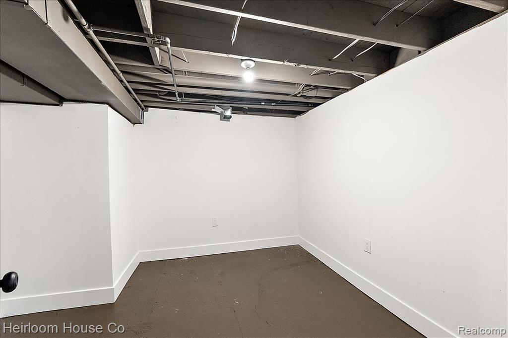 5360 Burns Street, Detroit, MI 48213 — Photo 18