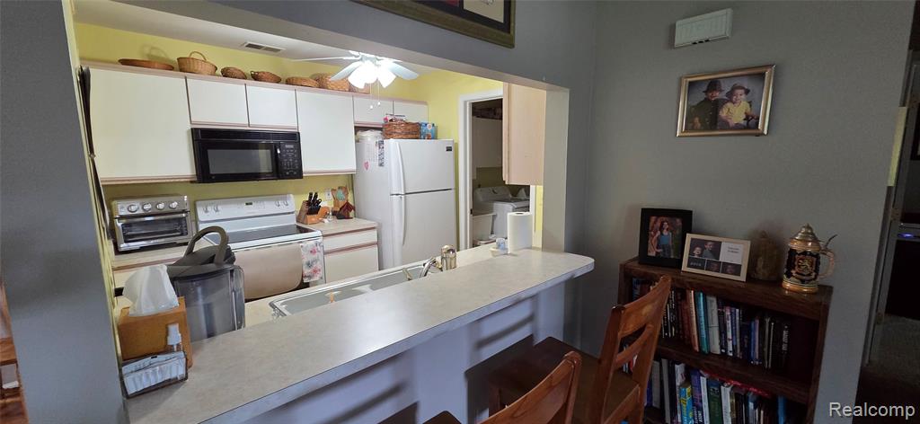 46246 Baldwin Drive, 45, Macomb, MI 48044 — Photo 6