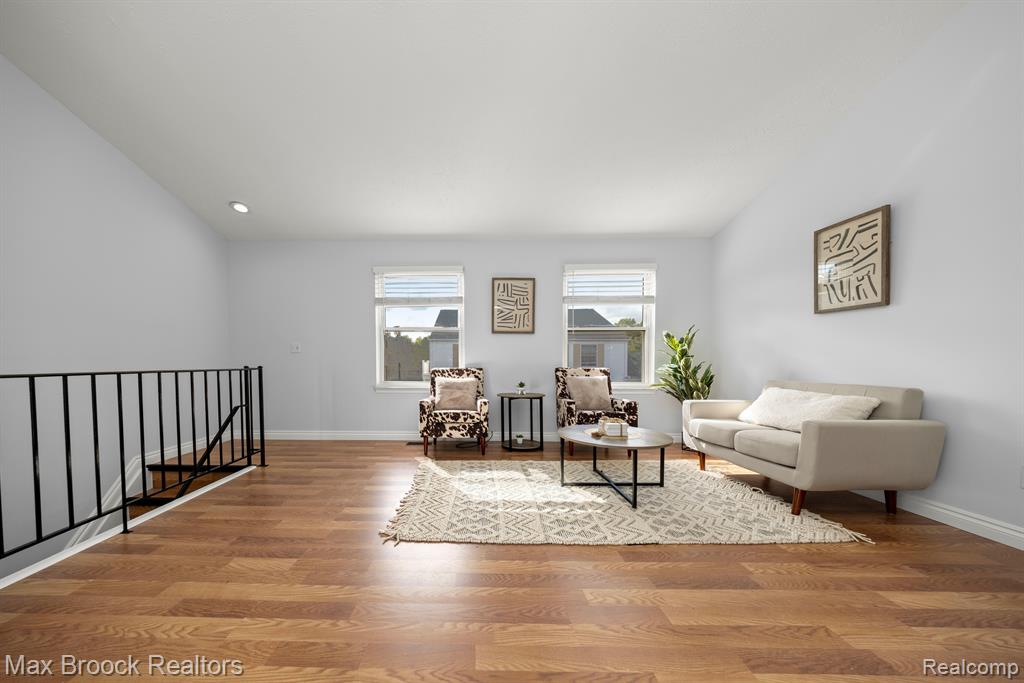 1556 MARINER Drive, Walled Lake, MI 48390 — Photo 7
