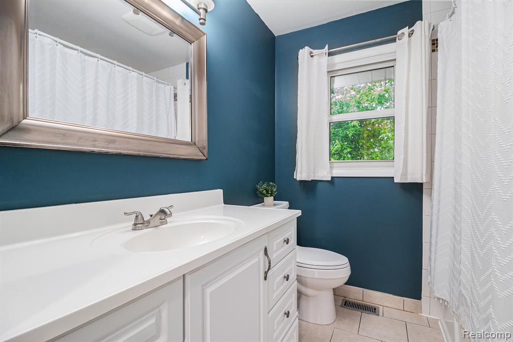 5369 Old Franklin Road, Grand Blanc, MI 48439 — Photo 15