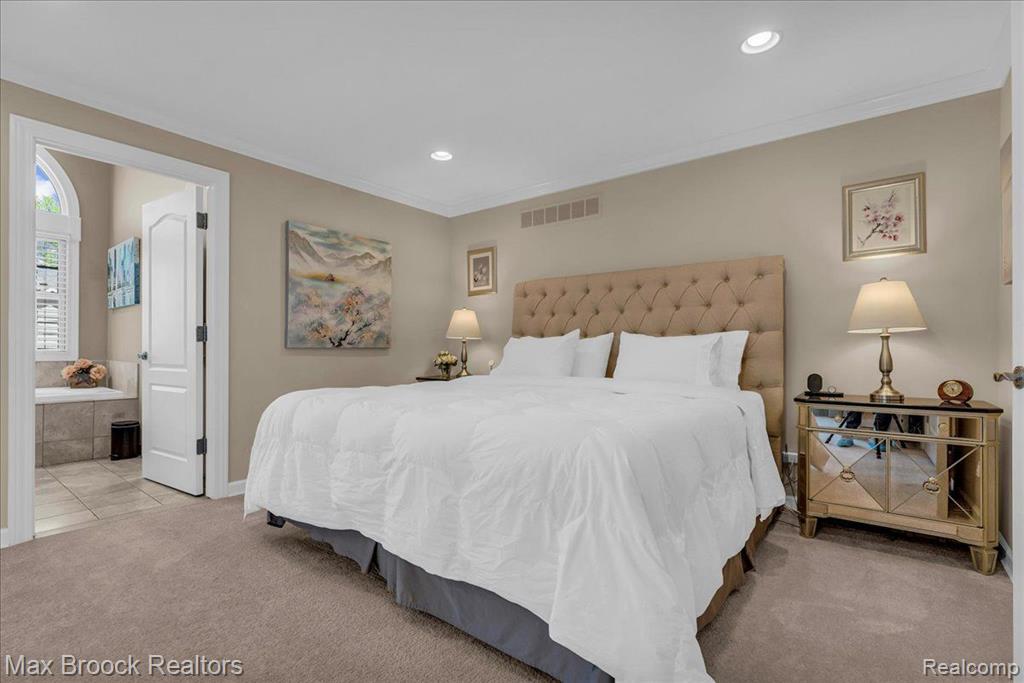 570 TOWNSEND Street, Birmingham, MI 48009 — Photo 14