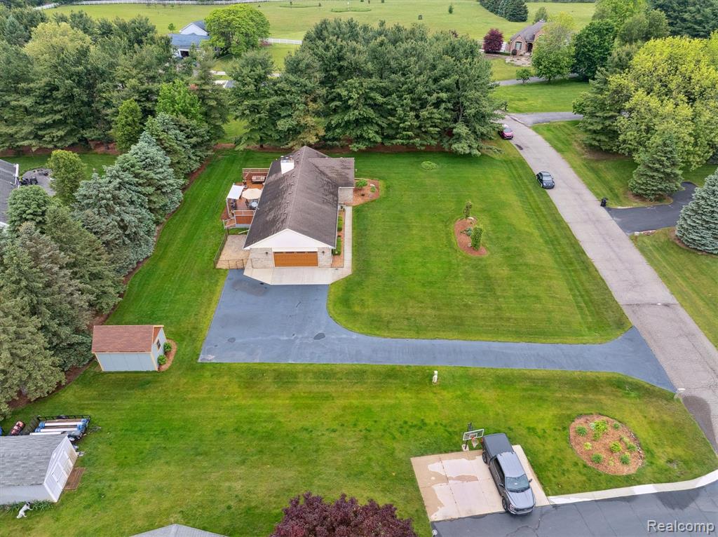 9762 Dickerson Court, South Lyon, MI 48178 — Photo 50